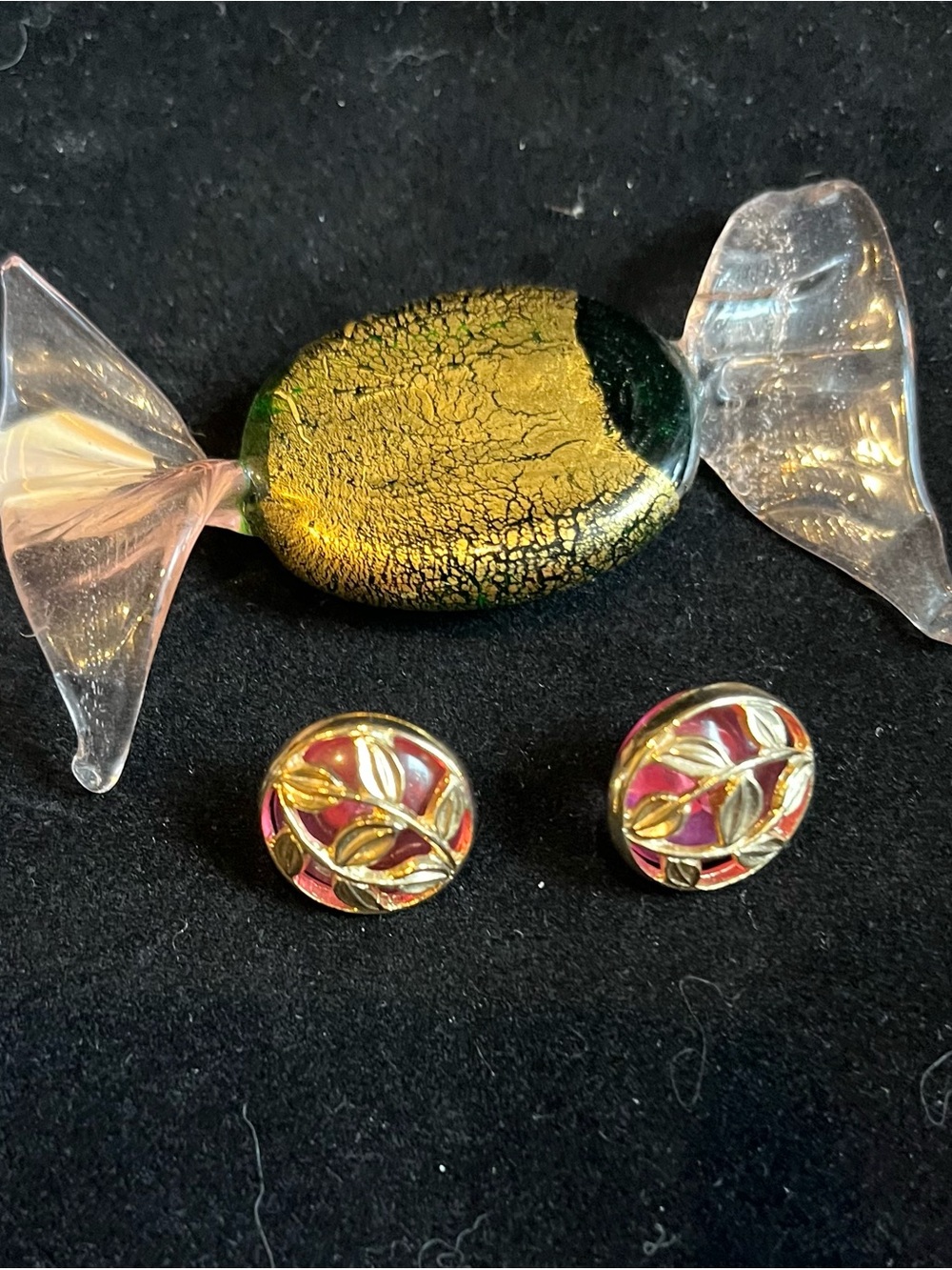 Vintage 1987 Avon Winter Pastels Pink Lucite Gold Leaf Stud Earrings